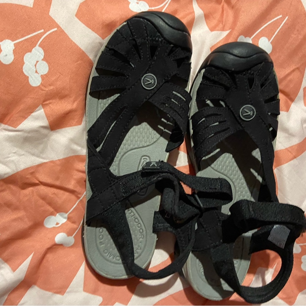 Women's Black Outdoor Sandals